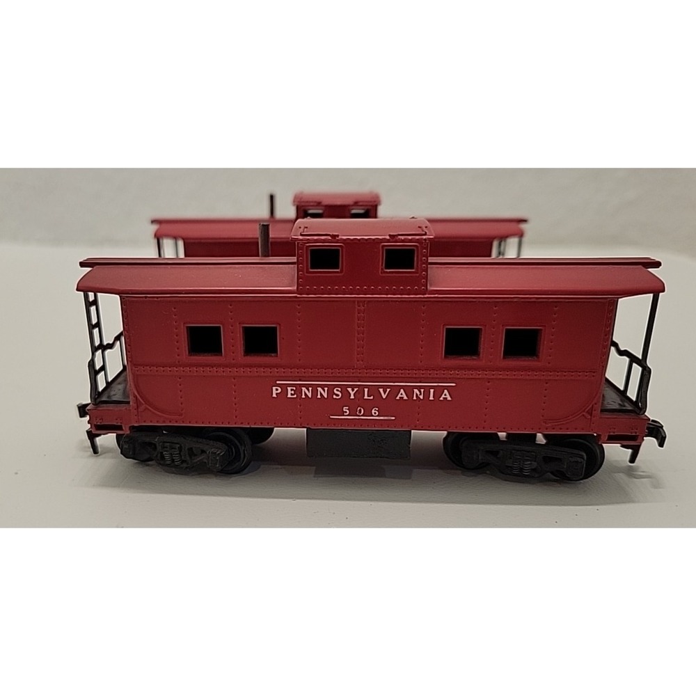 Vintage HO SCALE PENNSYLVANIA 506 CABOOSE & 33506